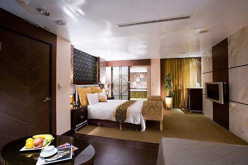 Crystal Business Motel Hsinchu stad Exteriör bild