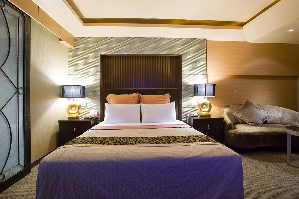 Crystal Business Motel Hsinchu stad Exteriör bild