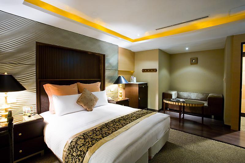 Crystal Business Motel Hsinchu stad Exteriör bild