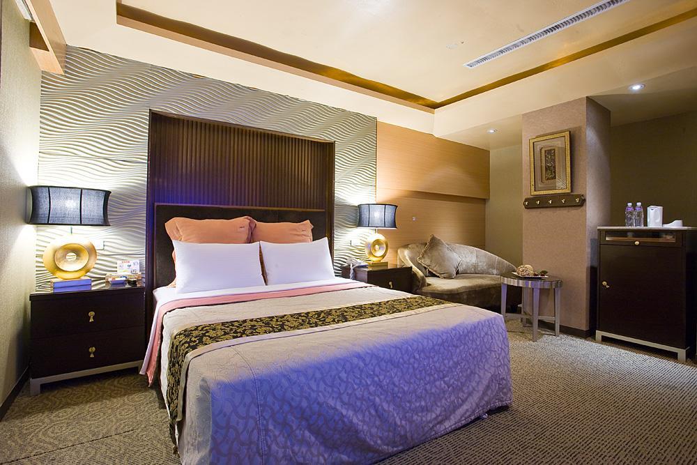 Crystal Business Motel Hsinchu stad Exteriör bild