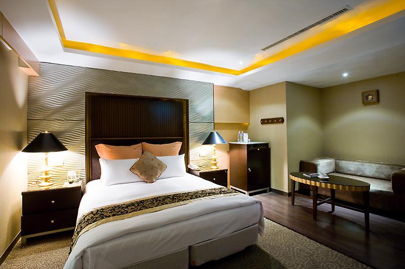 Crystal Business Motel Hsinchu stad Exteriör bild