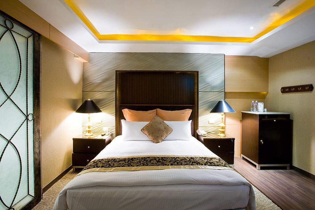 Crystal Business Motel Hsinchu stad Exteriör bild