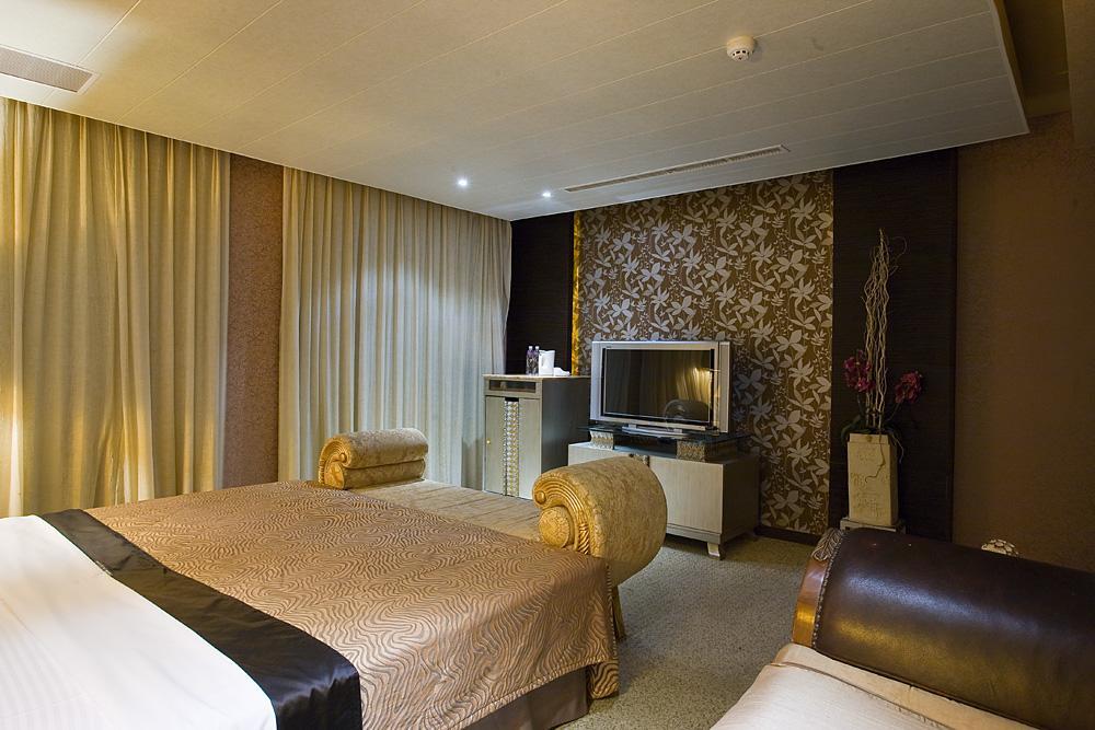 Crystal Business Motel Hsinchu stad Exteriör bild