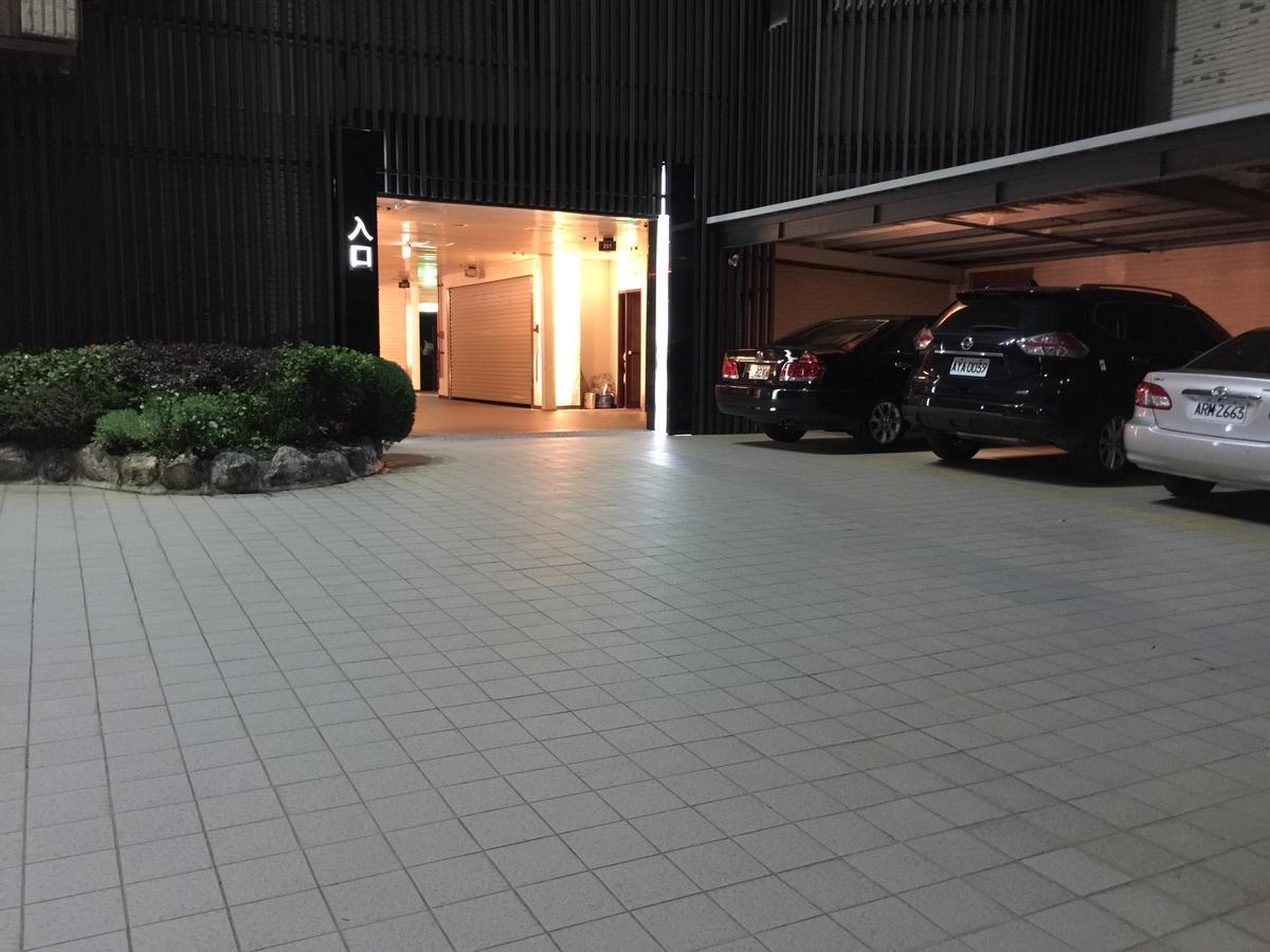 Crystal Business Motel Hsinchu stad Exteriör bild