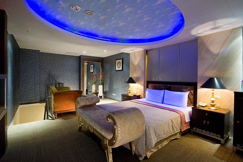 Crystal Business Motel Hsinchu stad Exteriör bild