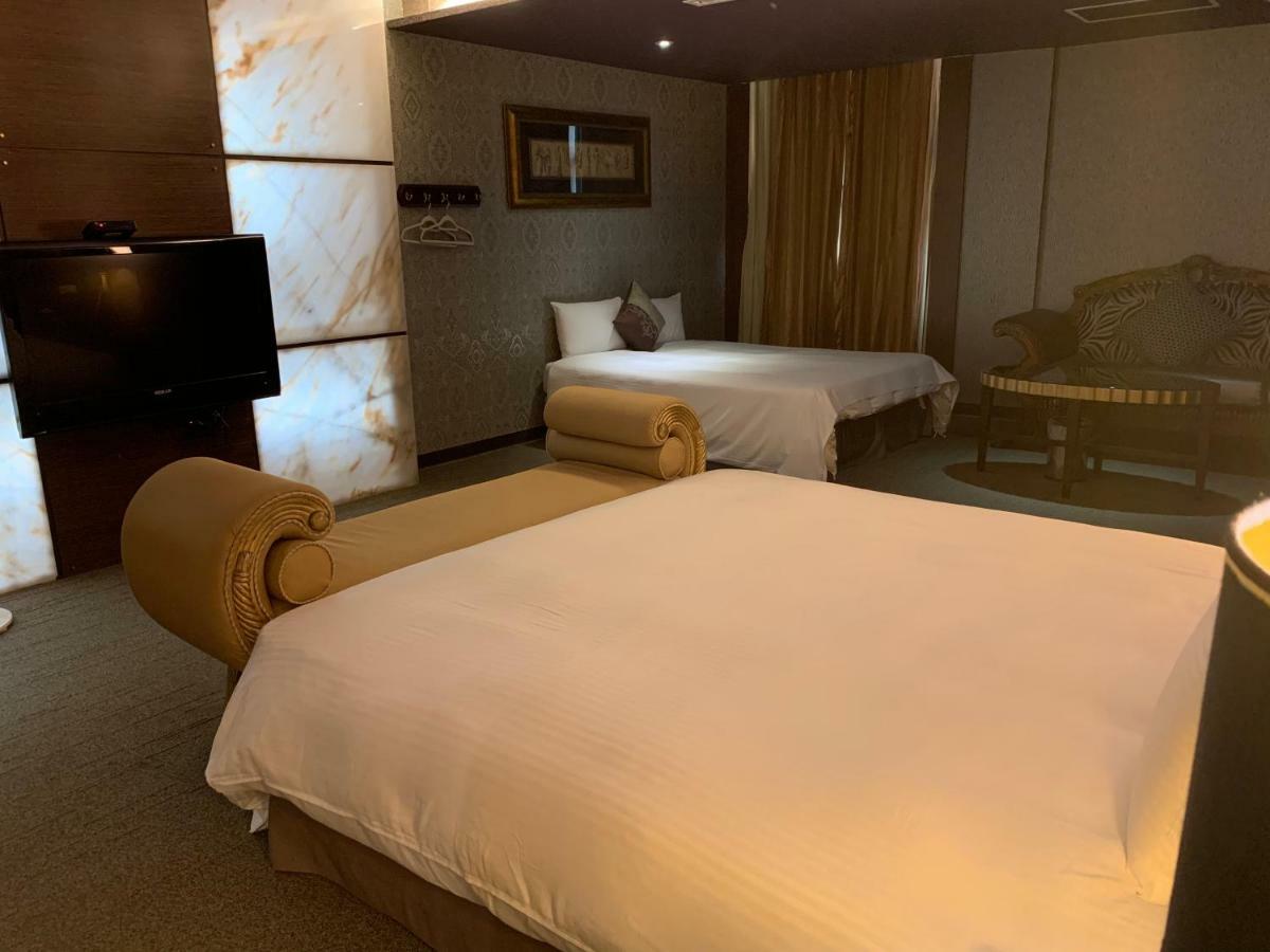 Crystal Business Motel Hsinchu stad Exteriör bild