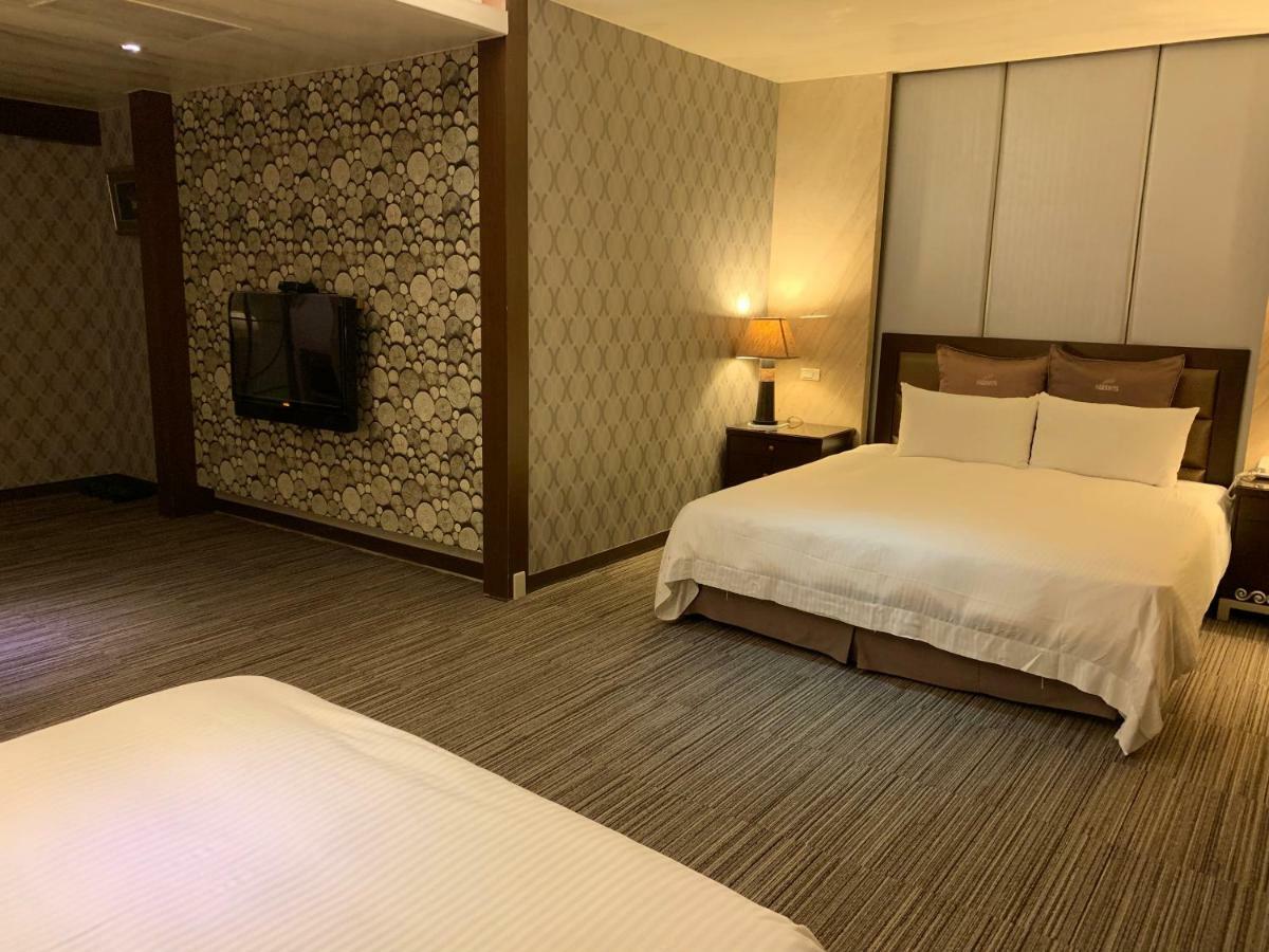 Crystal Business Motel Hsinchu stad Exteriör bild